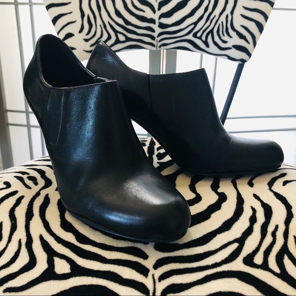 Cole Haan black leather booties - Picture 3 of 7